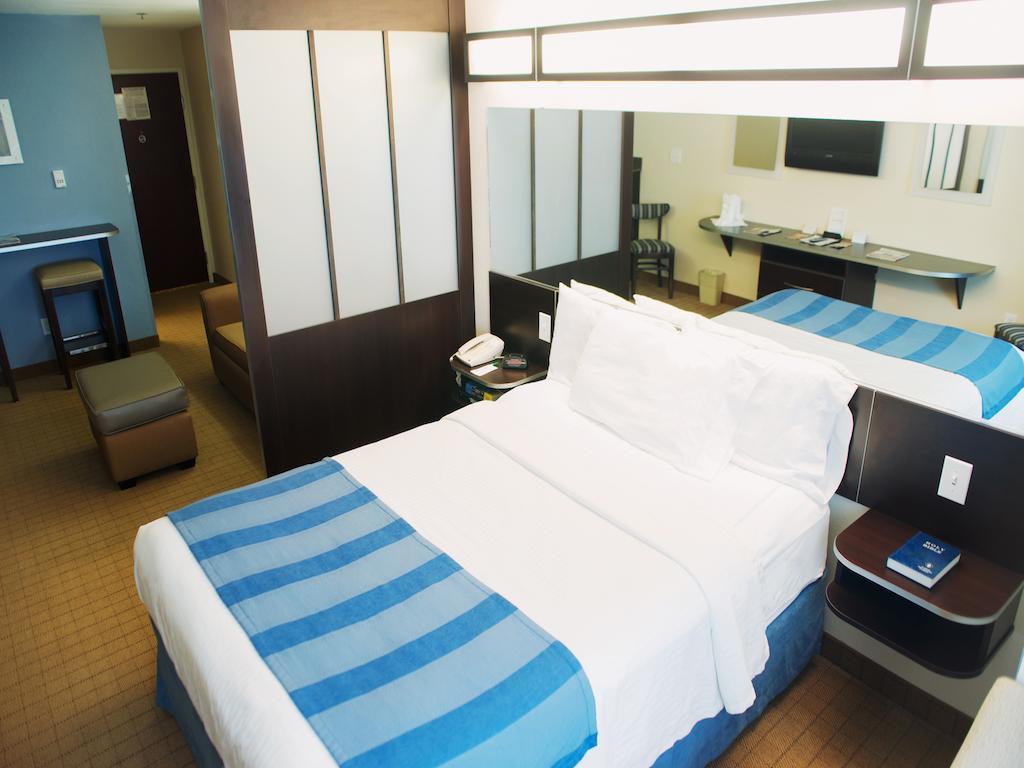 Three Rivers Inn & Suites Port Arthur Rum bild